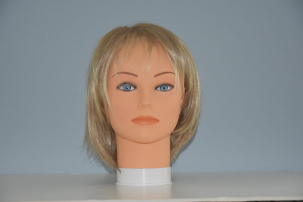 short blonde wig on mannequin head
